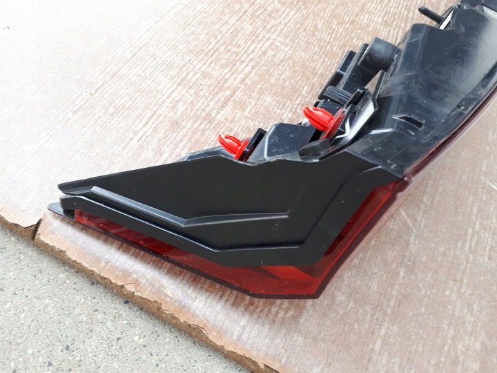 фото №10, Lexus ux 250h 19-23 накладка задня лампа середня w кришка багажника