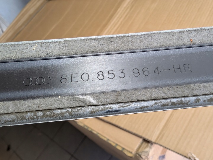 фото №9, Audi a4 b6 s line планка двері правий зад 8e0853964