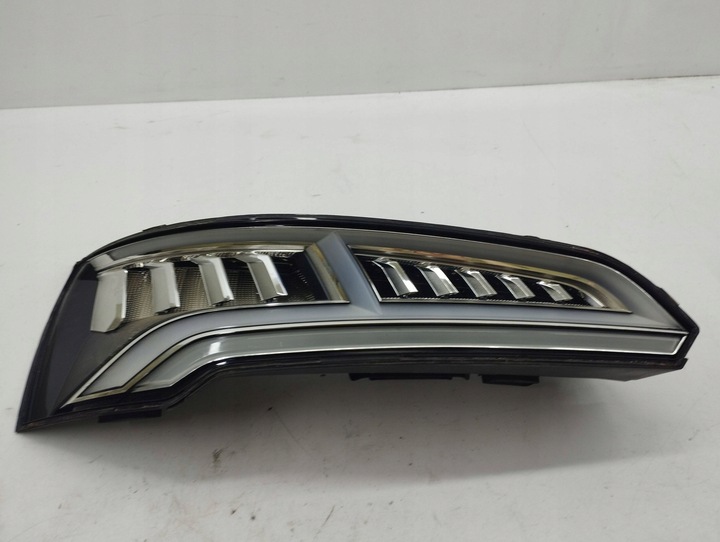 фото №1, Audi q5 sq5 2020 левая сторона лампы задние