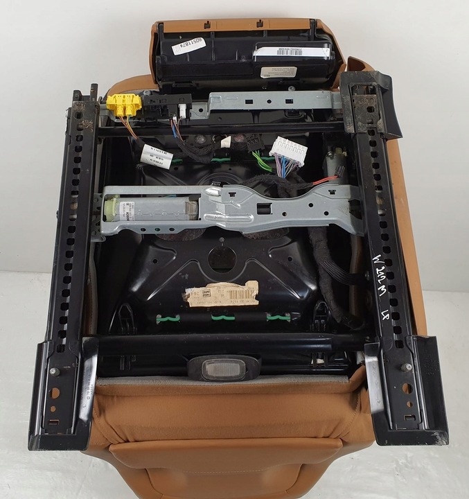 фото №8, Сиденье левый перед с подогревом mercedes w212 европа