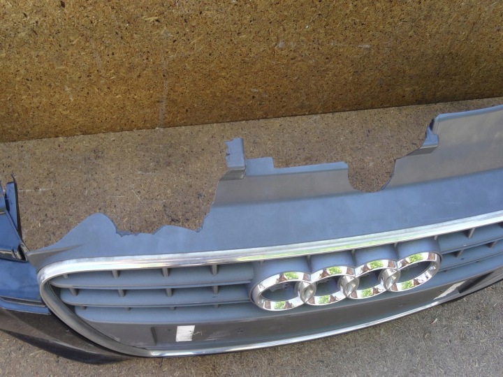 фото №13, Audi tt 8j 06-14 бампер перед передній решітка протитуманка lz9y 8j0807437