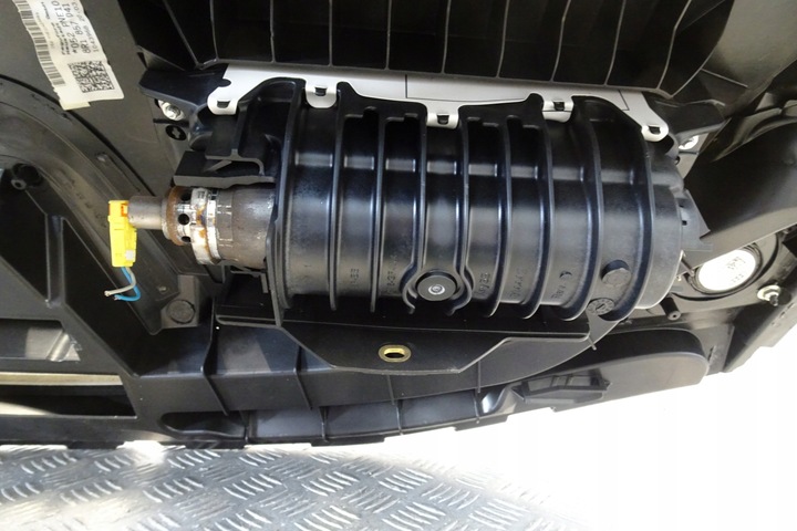 фото №13, Audi q5 8r - панель раздаточная подушки ремни