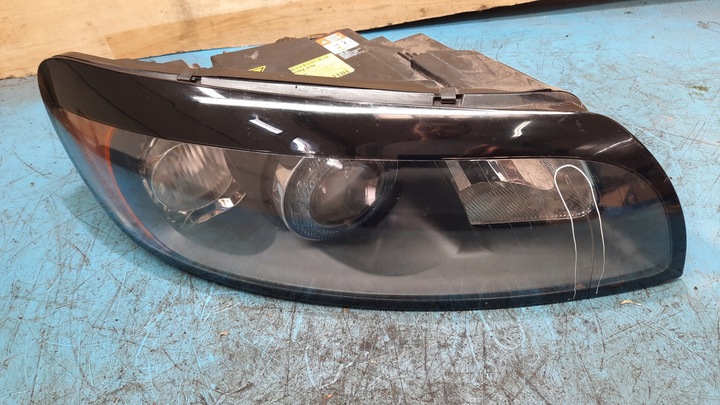 фото №1, Фара правый 31214571 ксенон volvo c30 06-12r