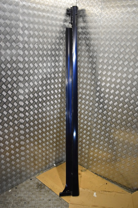 фото №1, Ідеальна планка порогова права led m-p bmw g01 колір: 416 1