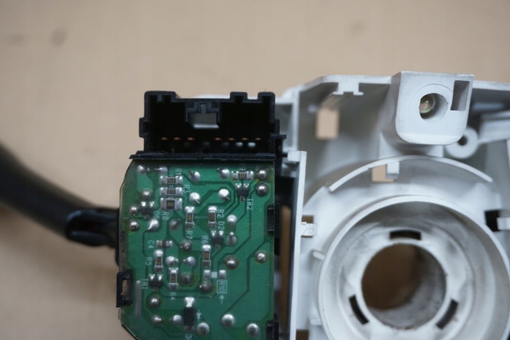 фото №13, Mitsubishi l200 переключатель комбинированный комплектный 2,5 td 2001r