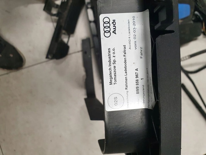 фото №5, Audi a4 8w рамка багажника 8w9858967a универсал комплект