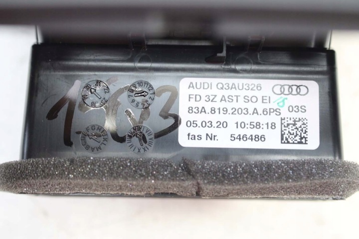 фото №12, Audi q3 оздоблення тунелю середнього 83a819203a 83a864376 6ps - чорний so