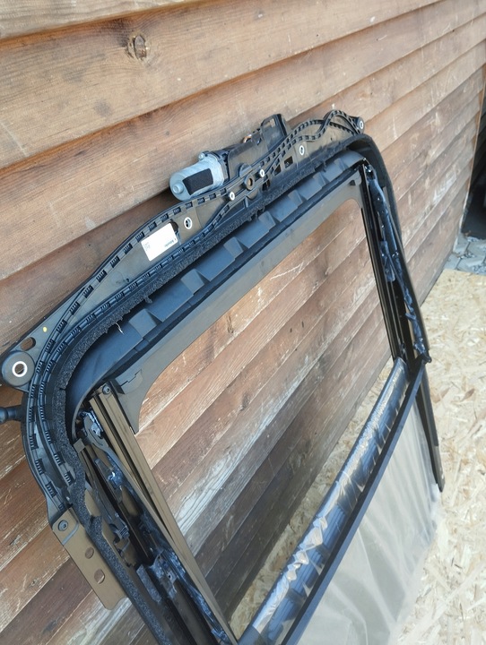 фото №8, Audi a4 b9 8w люк каркас 8w5877041f