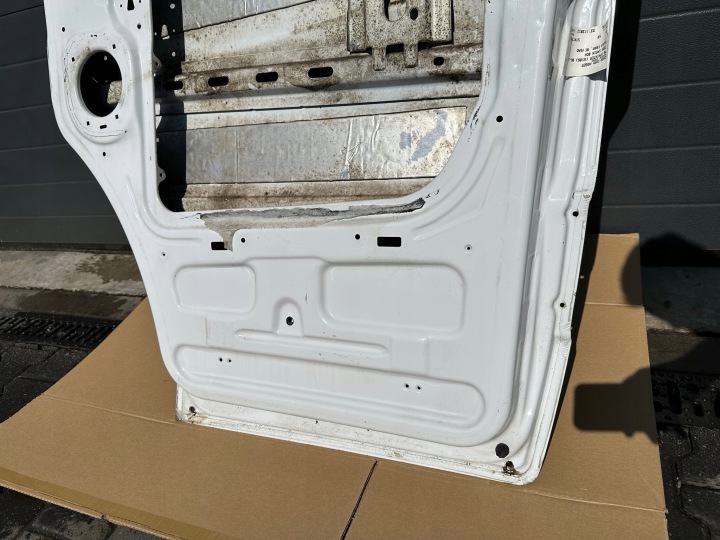 фото №14, Дверь правая передние mercedes sprinter 906, w906