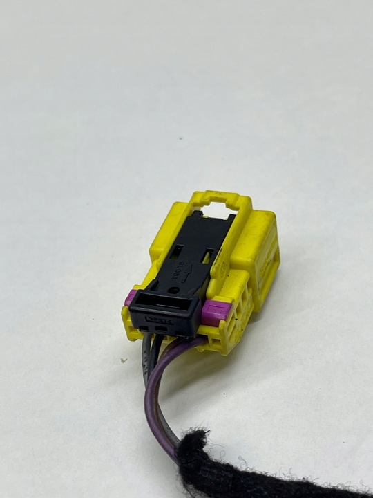 фото №5, Audi volkswagen seat skoda штекер разъём соединитель + шланг 4h0972775