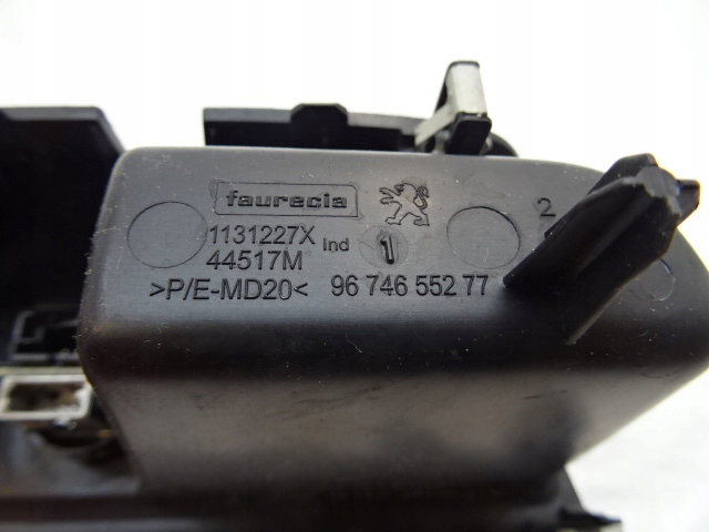 фото №8, Peugeot 208 2008 панель прикуриватель гнездо usb 9674655277