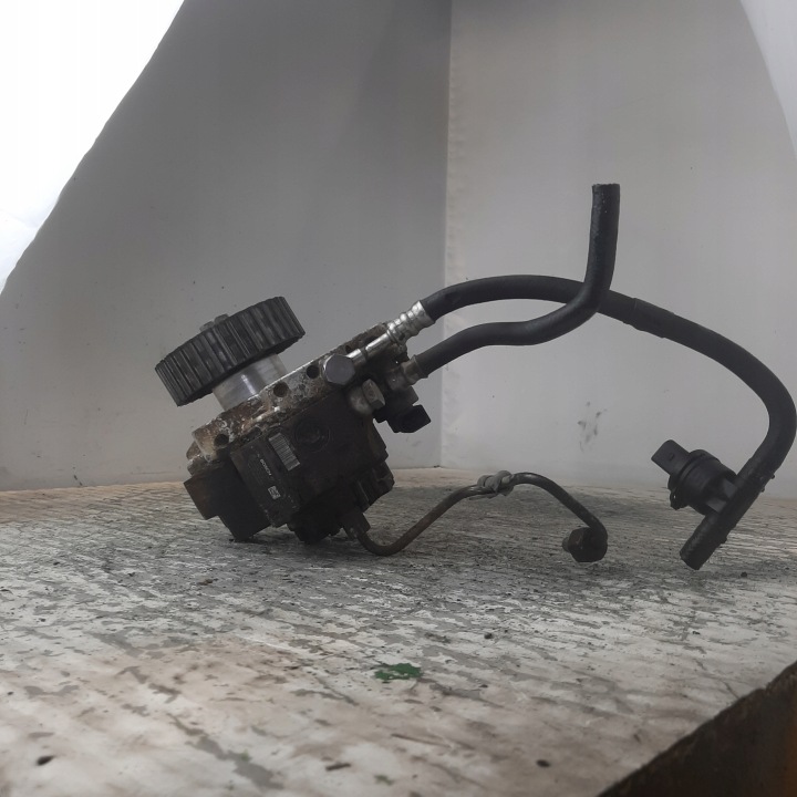 фото №9, Насос паливна рейка  vw touareg audi a4 b7 a6 c6 3.0 tdi 0445010125