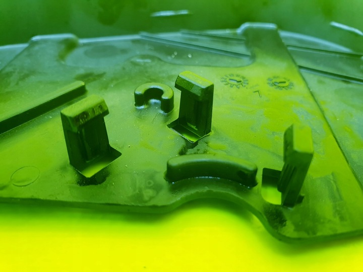 фото №7, Захист натягувач корпус розподільний вал audi a4 b6 b7 a6 c5 2.0 fsi awa 06b103340