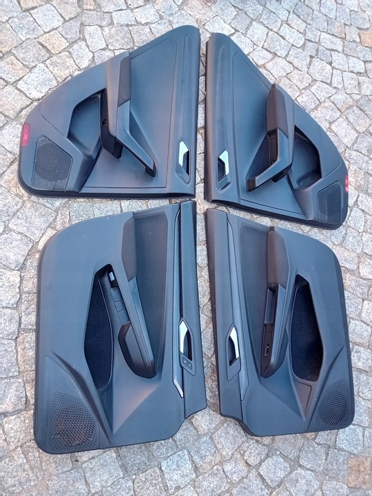 фото №1, Vw golf 8 viii 5h0 5h9 2020-2024 обивка боковина дверь ambiente