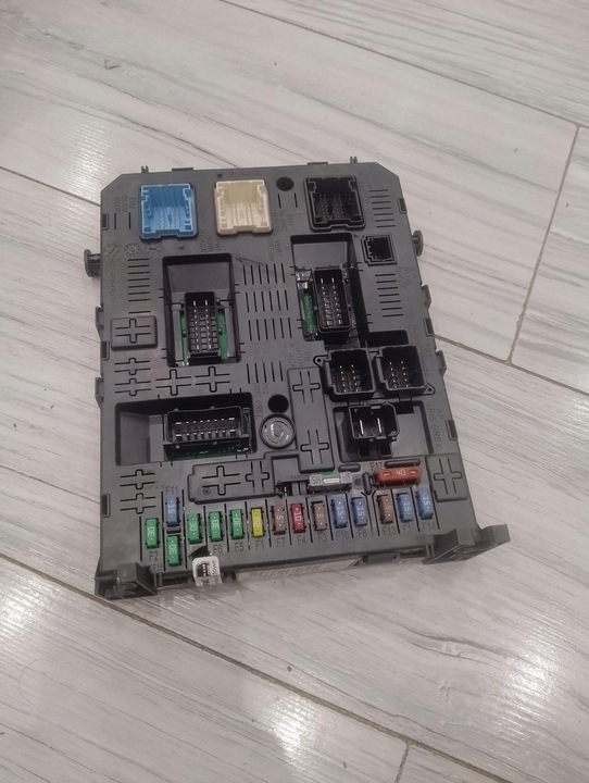 фото №1, Bsi 04 k04-00 коробка запобіжників citroen c5 iii x7 967847718001