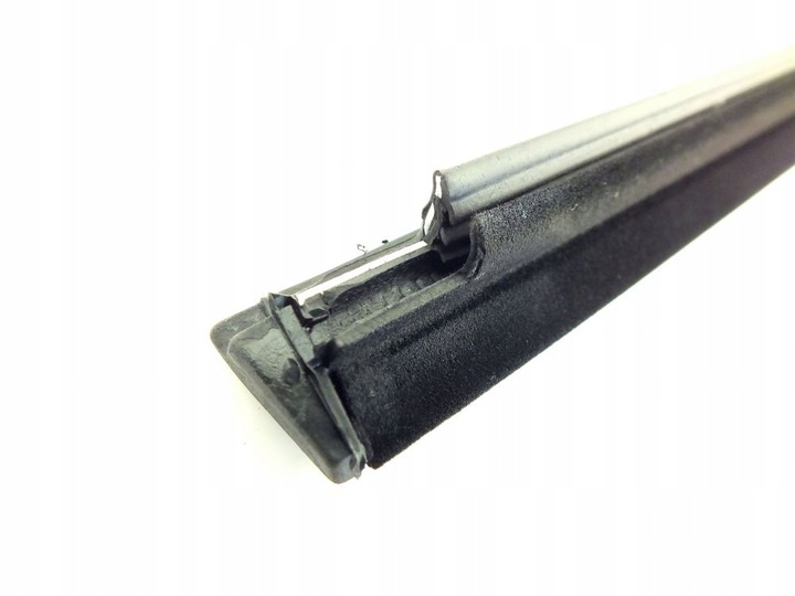 фото №8, Планка уплотнительная дверь zew. правая bmw e36