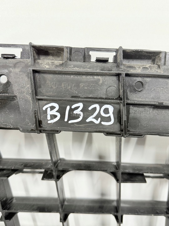 фото №8, Audi q7 4m 2015-2019 кріплення решітка решітка 4m0807233c