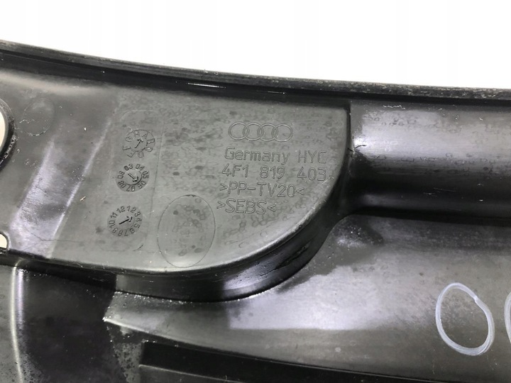фото №10, Панель под лобовым стеклом 4f1819403 audi a6 c6 европа