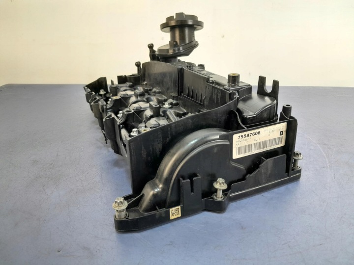 фото №7, Bmw 5 f10 f11 2.0 d кришка клапанів 7810584-05
