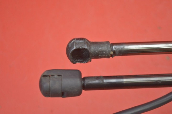 фото №6, Амортизатор помпа крышки 23439950 315005777 13279362 opel insignia a универсал