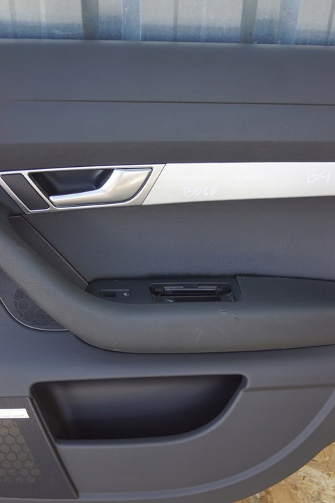 фото №4, Боковина дверь правые зад audi a6 c6 кожа bose