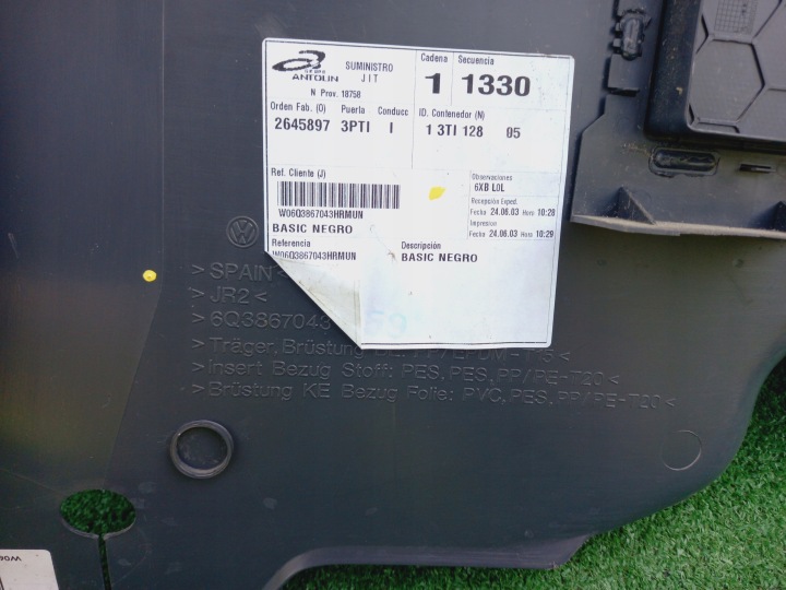 фото №10, Vw polo iv 9n 01-05 3d обшивки салона (дверные карты) зад правое левое 6q3867043 6q3867044