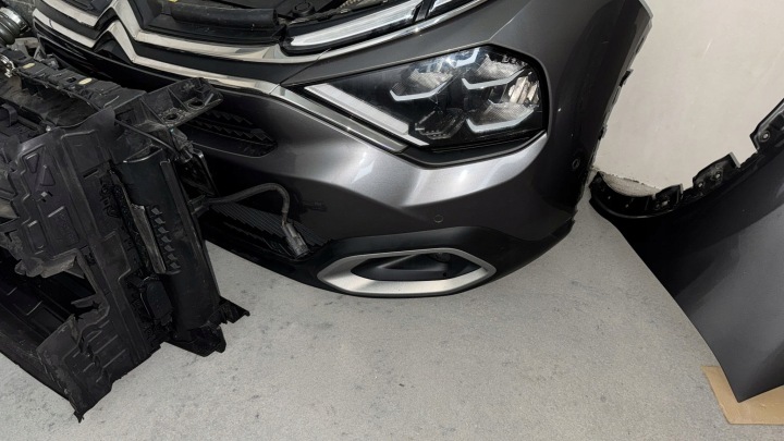 фото №13, Перед комплектний бампер капот citroen c4 iii evl 6xpdc