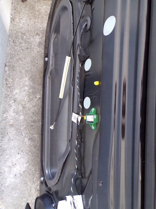 фото №9, Дверь левая левый перед mercedes w207 lak 040