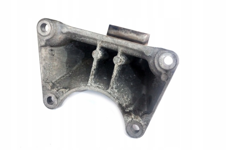 фото №9, Bmw e60 e61 lci m57n2 525d кронштейн коробки коробка передач 6776667