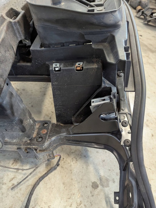 фото №9, Bmw x1 e84 2009-2015 підсилювач pas перед балка радіатор 2.0d