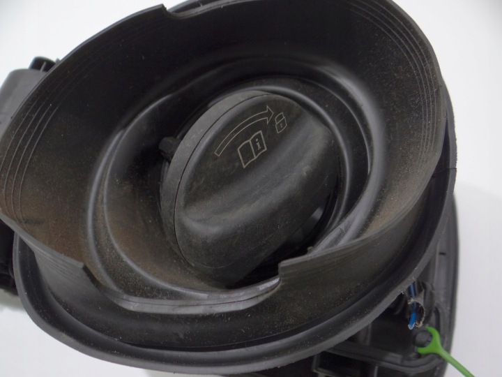 фото №6, Кришка заливання пального кришка bmw e84 x1 oem номер 2990139 381