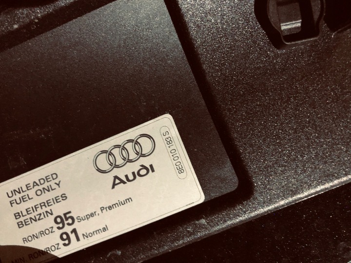 фото №4, Audi a8 d5 крышка заливка топлива бензин 4n0809906