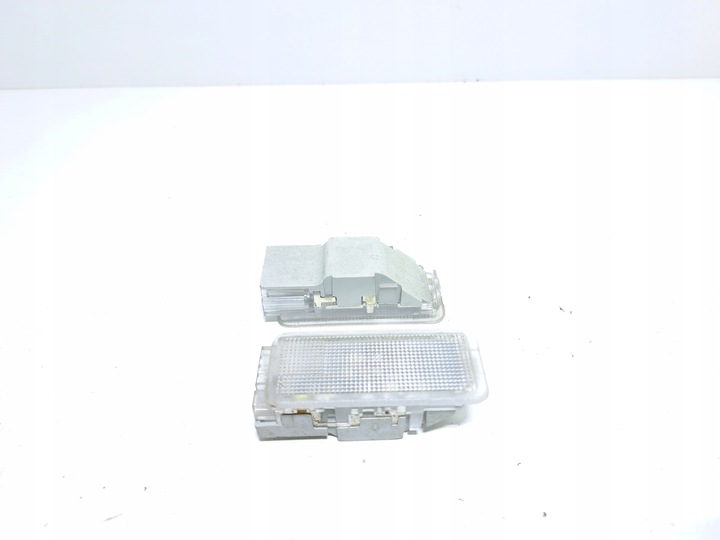 фото №1, Citroen c3 ds3 c4 ds4 c5 peugeot 3008 лампа освещение интерьера бардачка