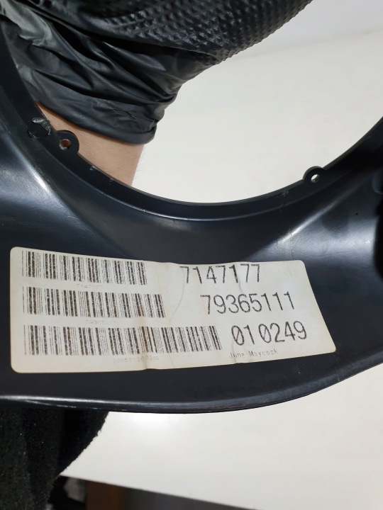 фото №10, Панель консоль туннель 7147186 mini cooper one r50 eu