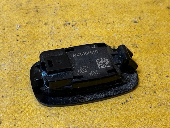 фото №3, Лампа лампа освітлення кабіни led mercedes c w205 e w213