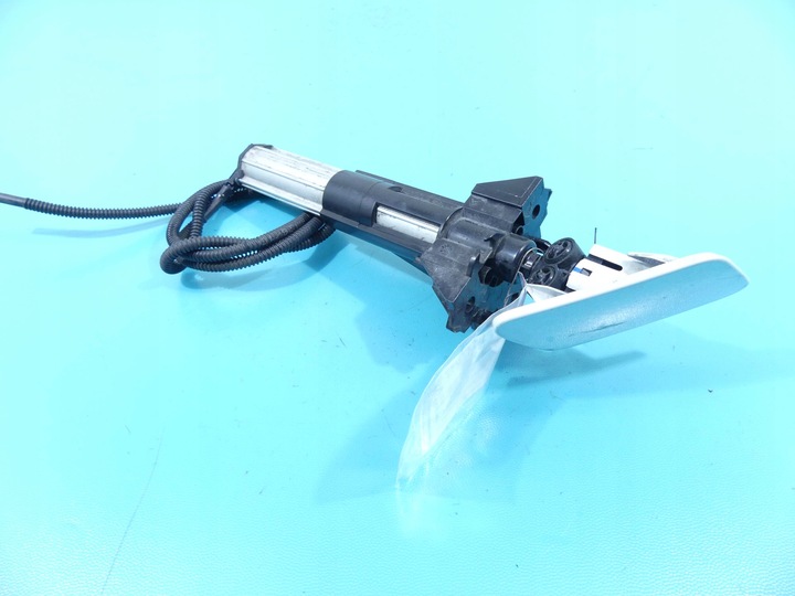 фото №1, Распылитель ксенон фара правые citroen c5 ii x7 08-17 белый kwed