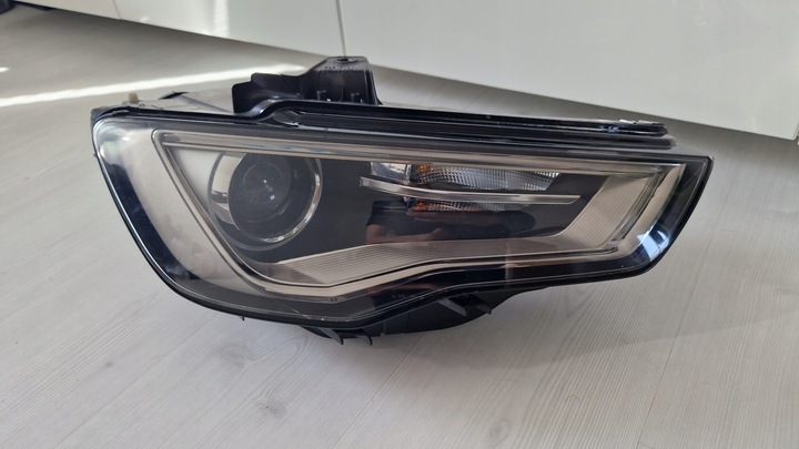 ФАРА AUDI ПРАВОЕ A3 8V0941006C КСЕНОН LED (СВЕТОДИОД )