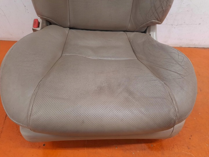 фото №6, Toyota avensis ii t25 06-09 2.2 d-4d сидіння універсал водія лівий перед шкіра