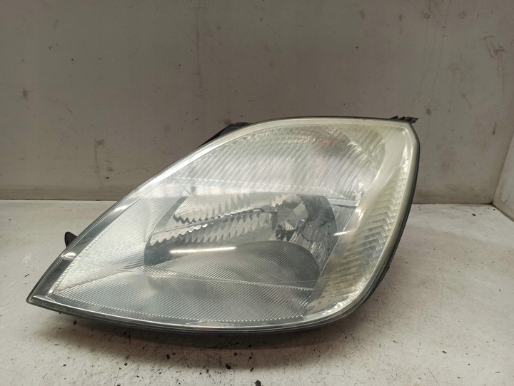 фото №1, Fiesta mk6 рестайлинг 5-08 лампа перед левая 2s6x13w030aj