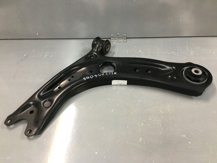 фото №1, Leon 3 iii 5f octavia 5e golf 7 vii рычаг перед переднее левый 5q0407151r
