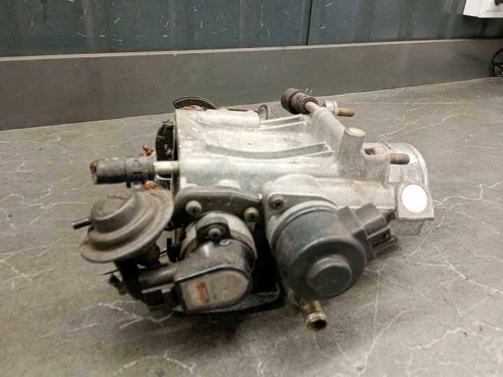 фото №9, 22200-46130 дроссельная заслонка lexus sc300 2jz