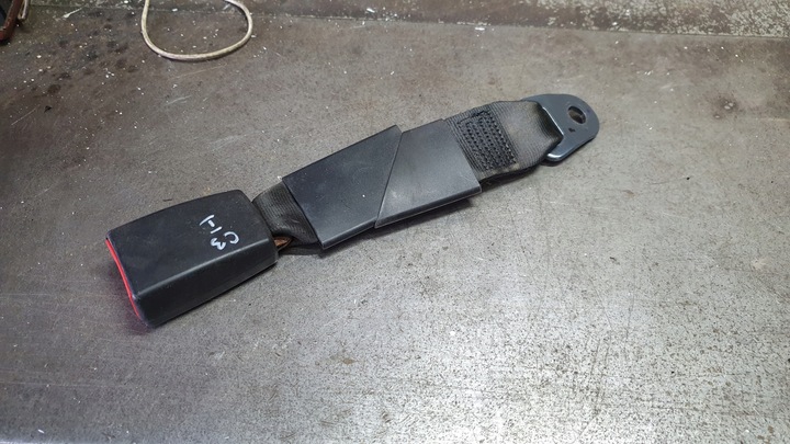 фото №1, Citroen c3 02-09 - застібка ременя зад 96395359