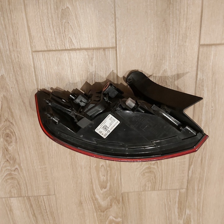 фото №7, Audi a3 8v4 рестайлинг sportback лампа led правый зад eu