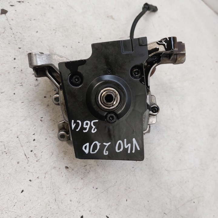 фото №8, Volvo v40 ii d4 2,0d 2014 v42 насос масла 31401488 31401488-aa