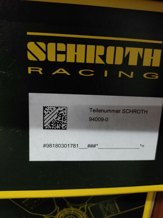 фото №8, Спортивные ремни безопасности schroth racing porsche 992 982 caymen gt4