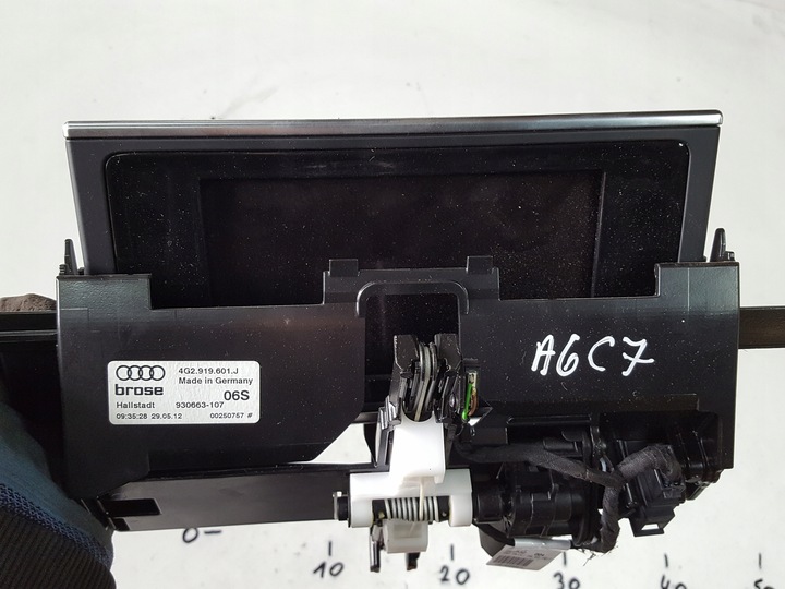 фото №1, Audi a6 c7 4g 10-14r дисплей навигации англичанин