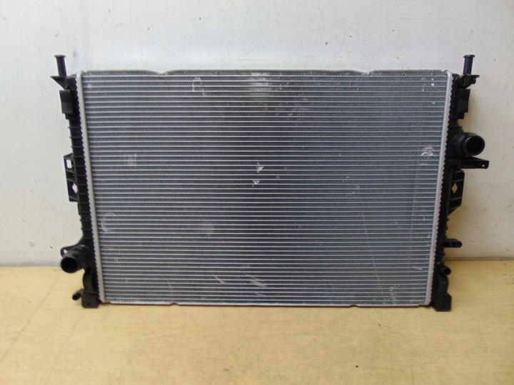 фото №1, Радіаторів води volvo xc60 s60 v60 31368082