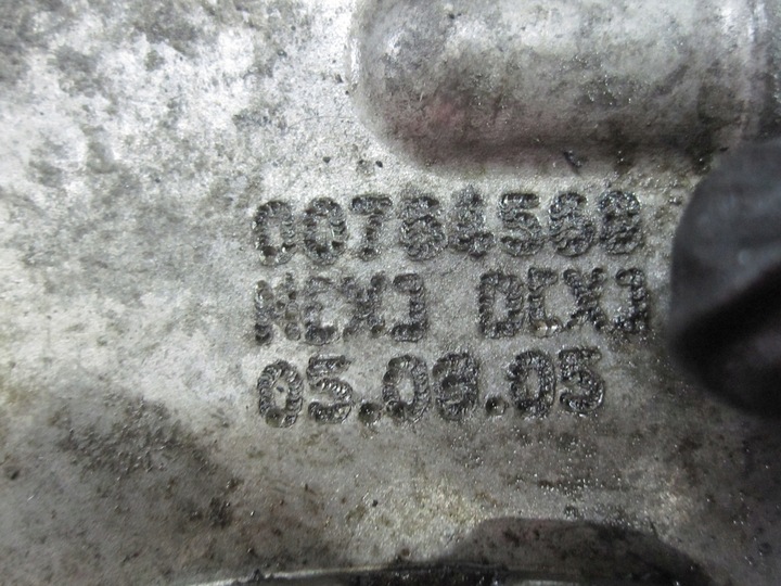 фото №7, Mercedes w203 1.8 b 07r крышка защита распределительный вал a2710510177 a2710160806