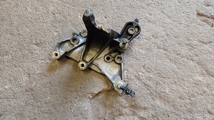 фото №1, Ford mondeo mk4 2.0 tdci лапи двигуна 9656392880