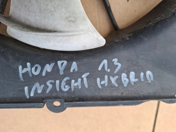 фото №8, Honda insight ii 1.3 гибрид вентилятор охлаждения радиатора (диффузор)